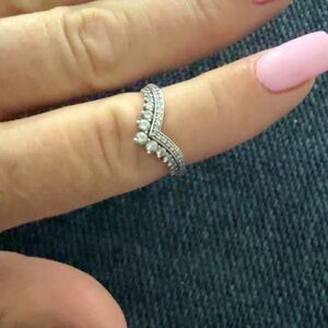 Elegant Silver Ring with Clear Stones